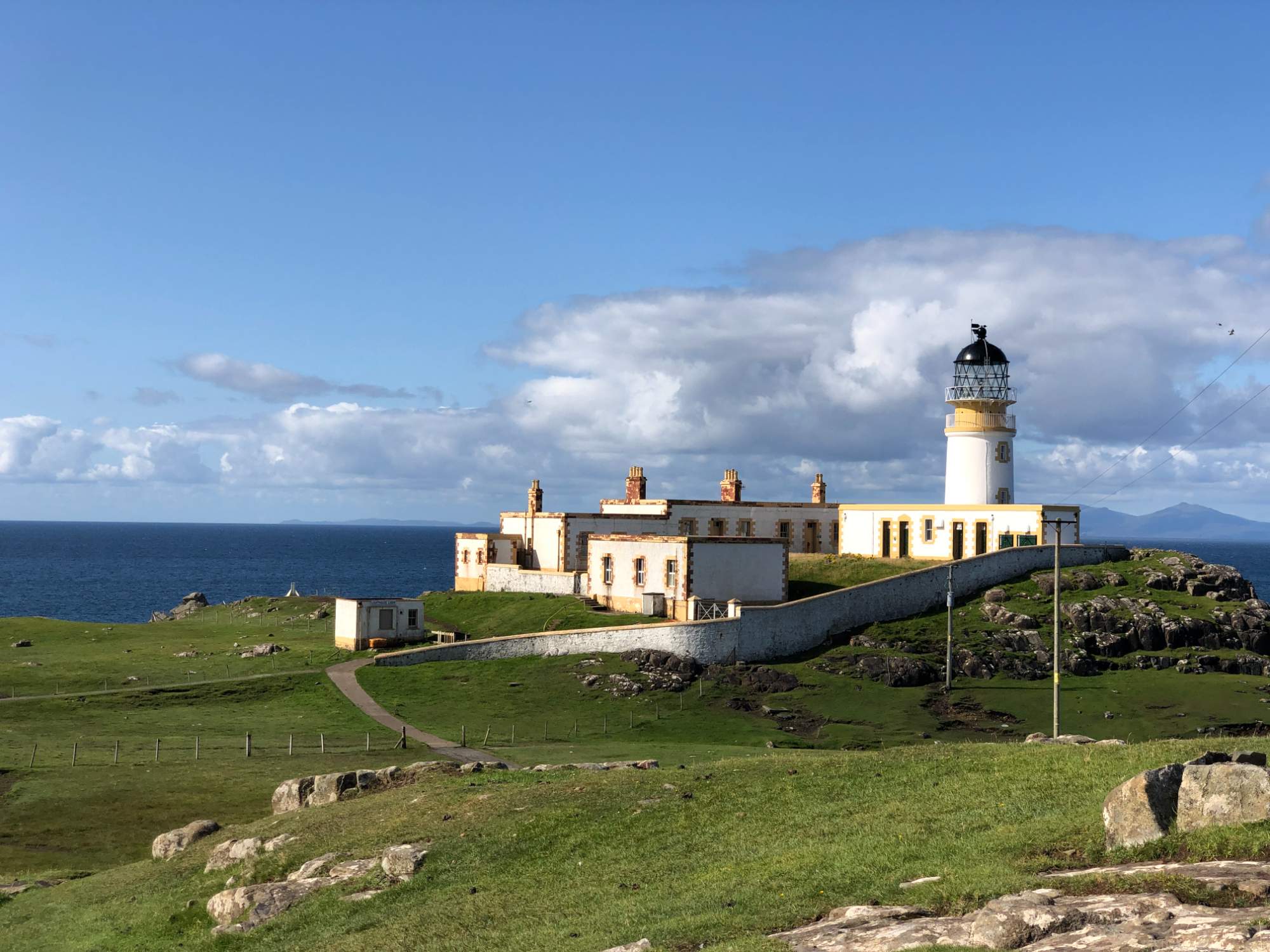 Solve Neist Point, Isle of Skye, Scotland jigsaw puzzle online with 588