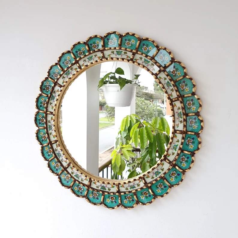 Solve Decorative Wall Mirrors (2) jigsaw puzzle online with 25 pieces