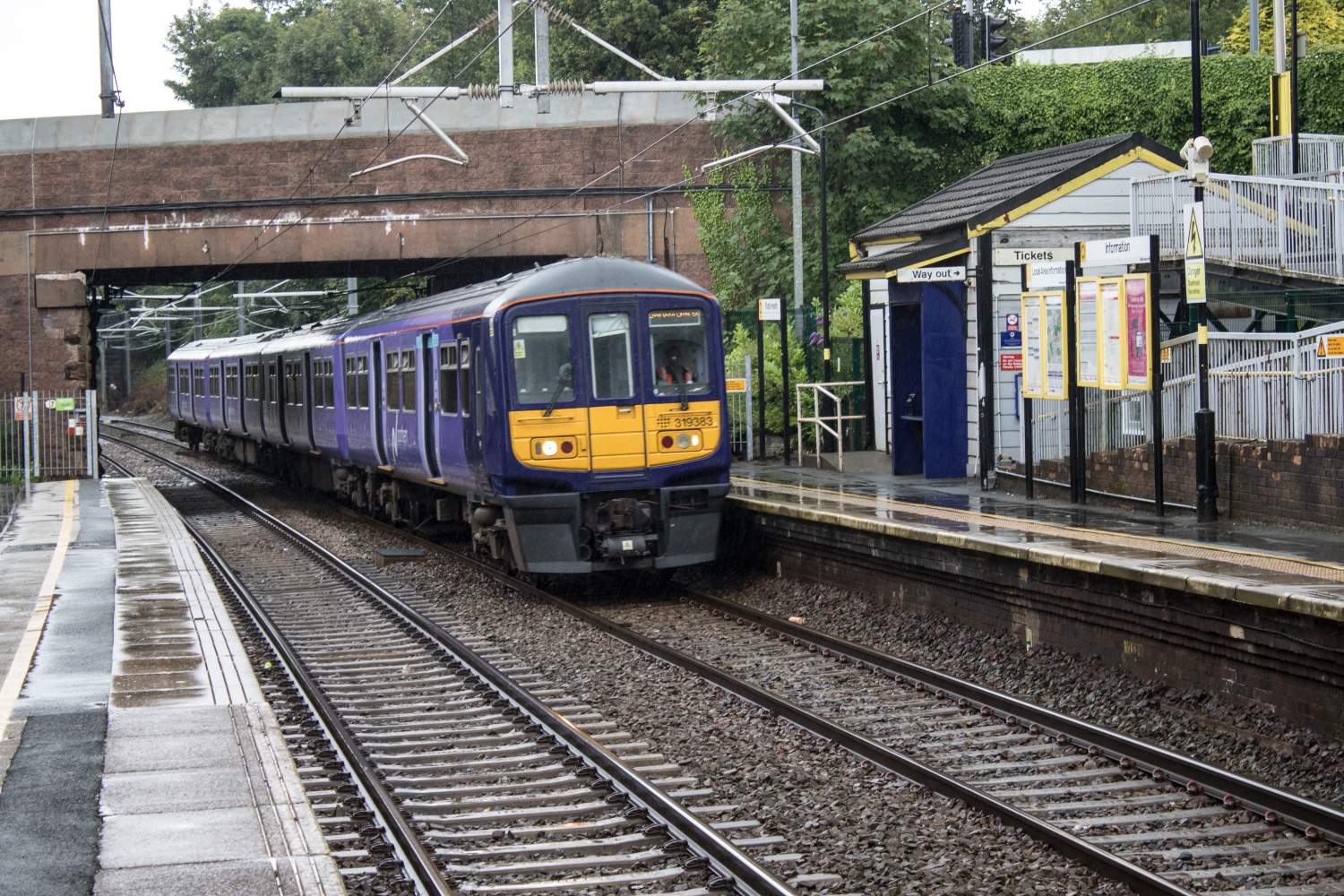 Solve Merseyrail City Line 08 08 2017 Thatto Heath Station BR Class 319 Solve merseyrail city line 08 08 2017 thatto heath station br class 319