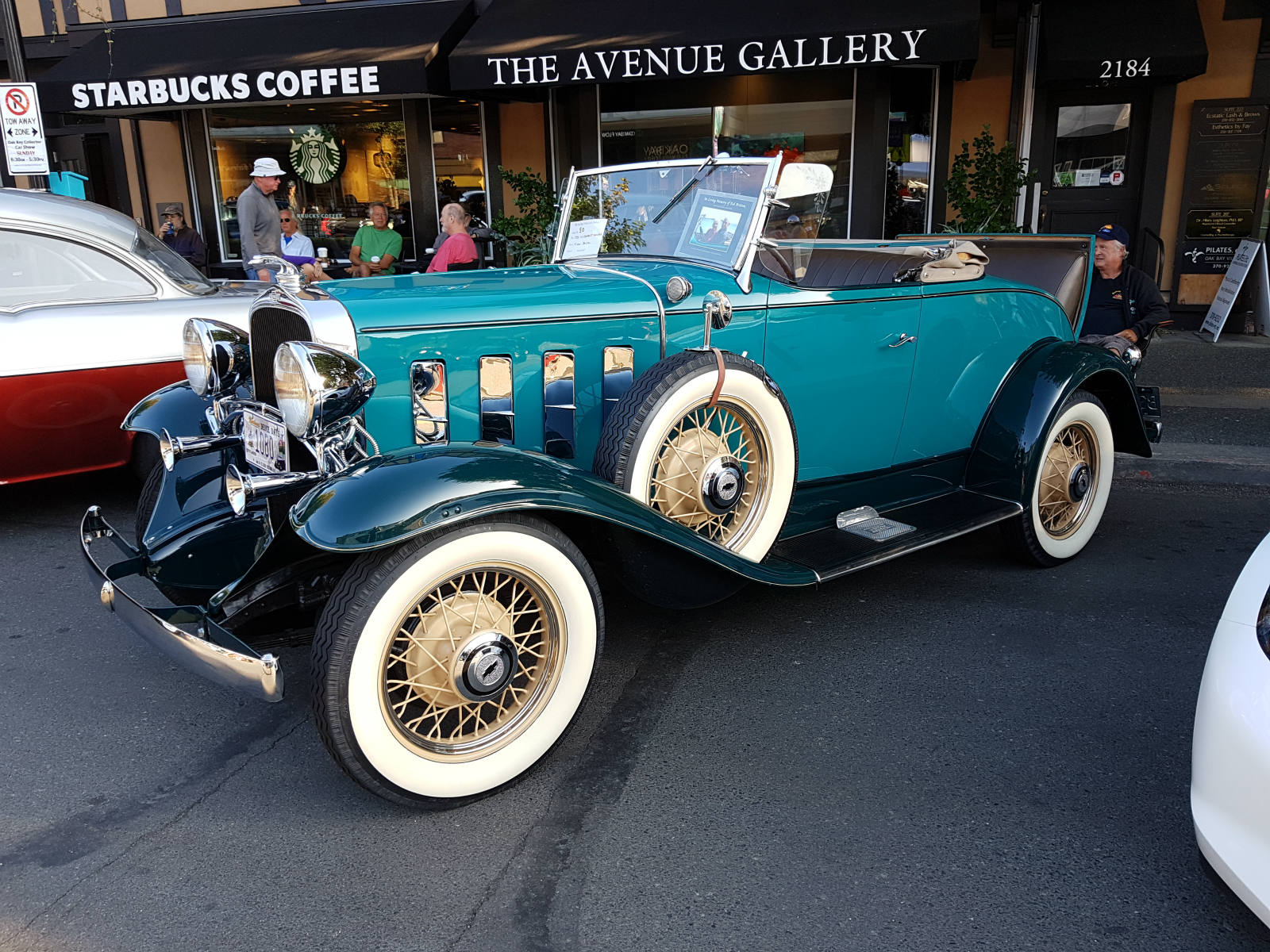 Solve Oak Bay car show jigsaw puzzle online with 221 pieces Solve Oak Bay car show jigsaw puzzle online with 221 pieces