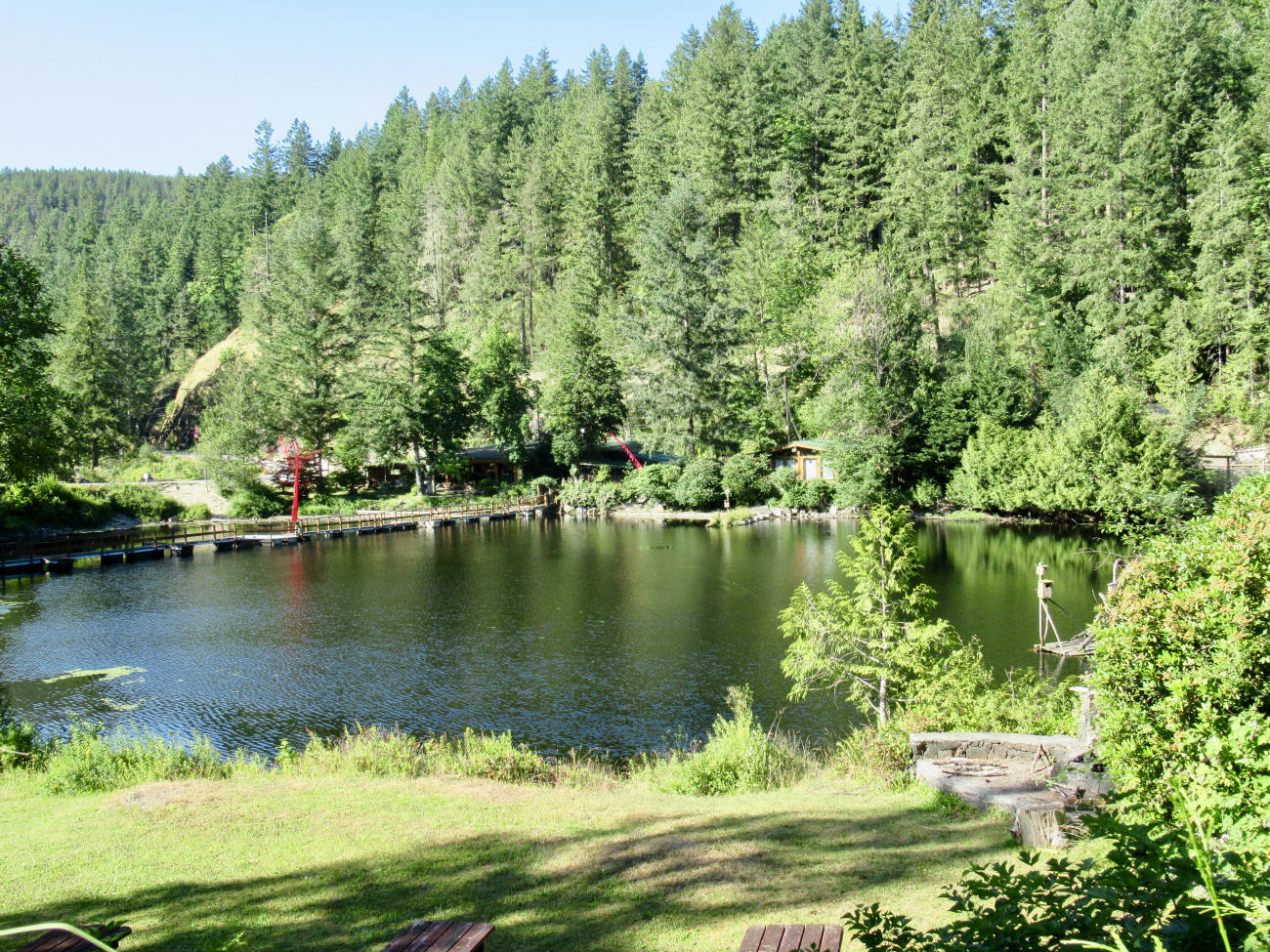 Solve Ruby Lake Lagoon jigsaw puzzle online with 130 pieces