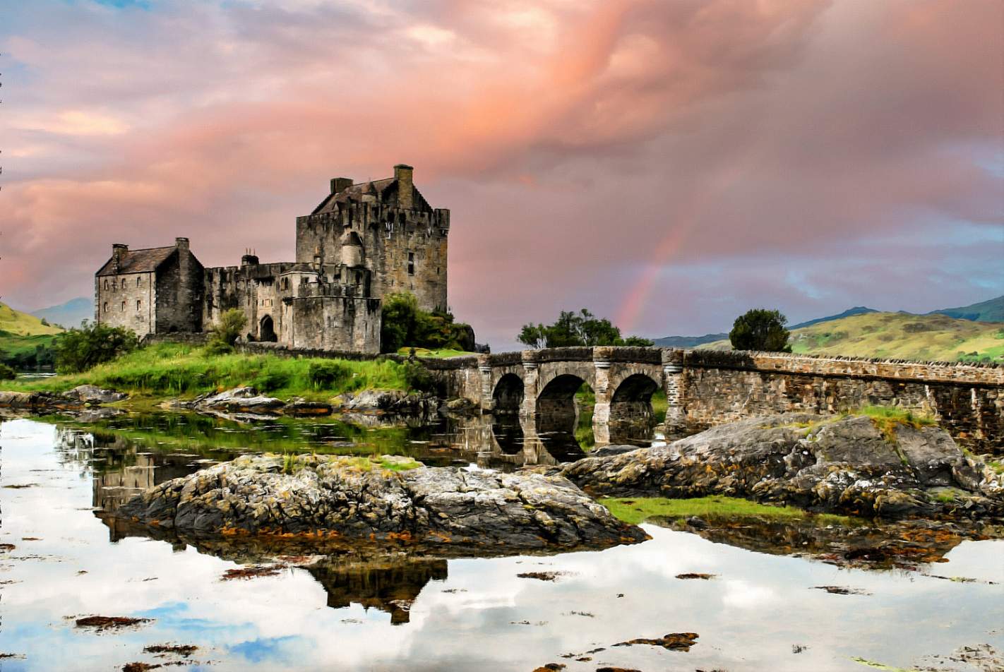 Solve Scottish Castle jigsaw puzzle online with 35 pieces
