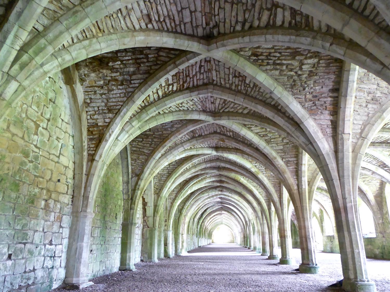 Solve Fountains Abbey Jigsaw Puzzle Online With 99 Pieces