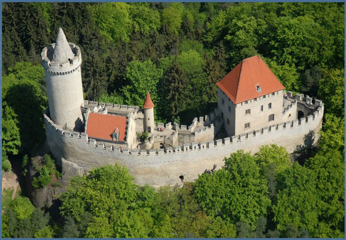 Solve CZKokorin jigsaw puzzle online with 96 pieces