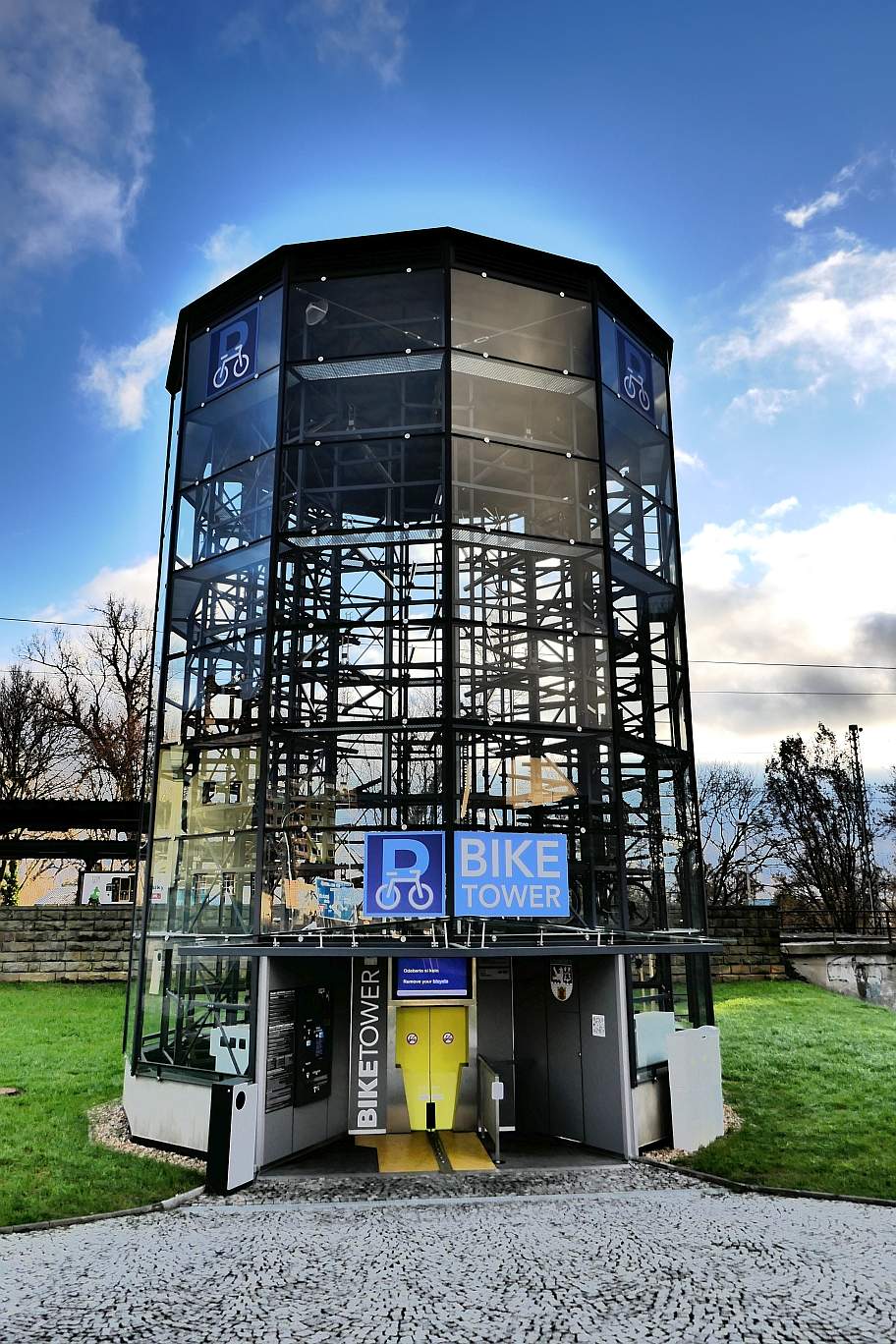 Solve Bike Tower jigsaw puzzle online with 96 pieces