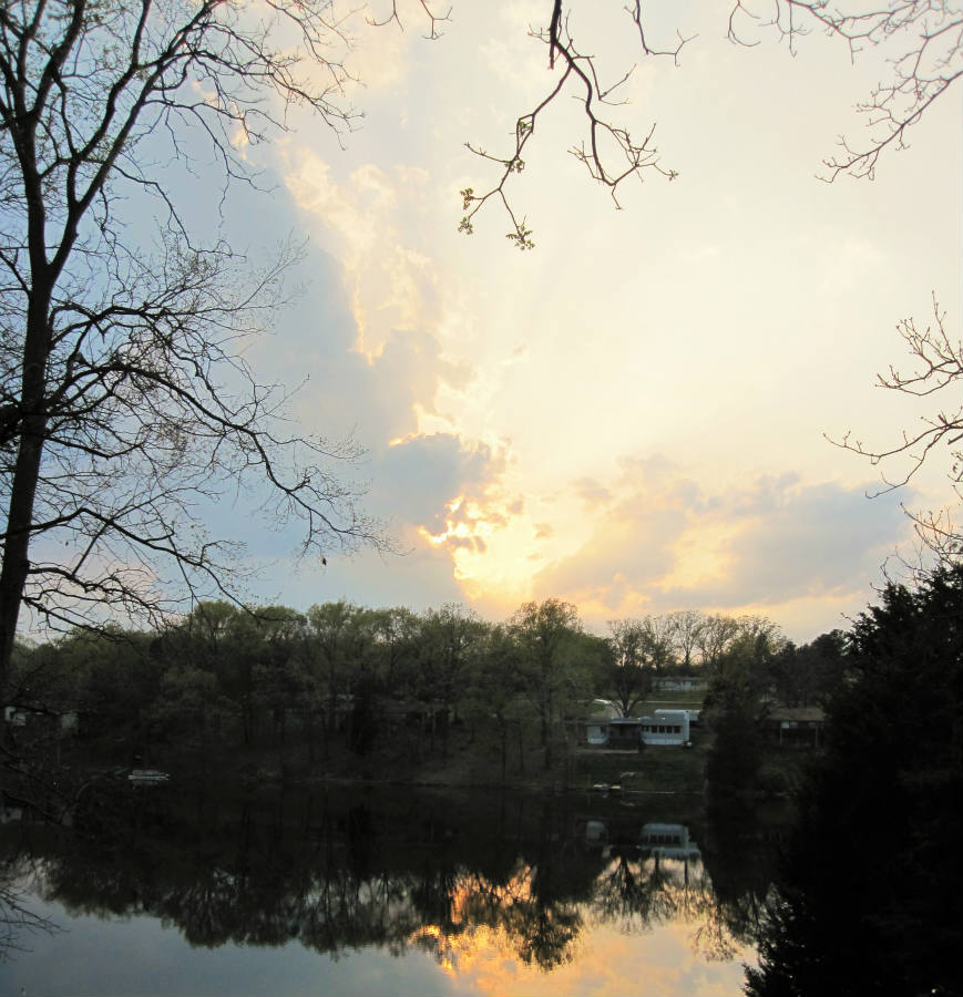 Solve Fall Reflections at the Lake, Desoto, Missouri jigsaw puzzle