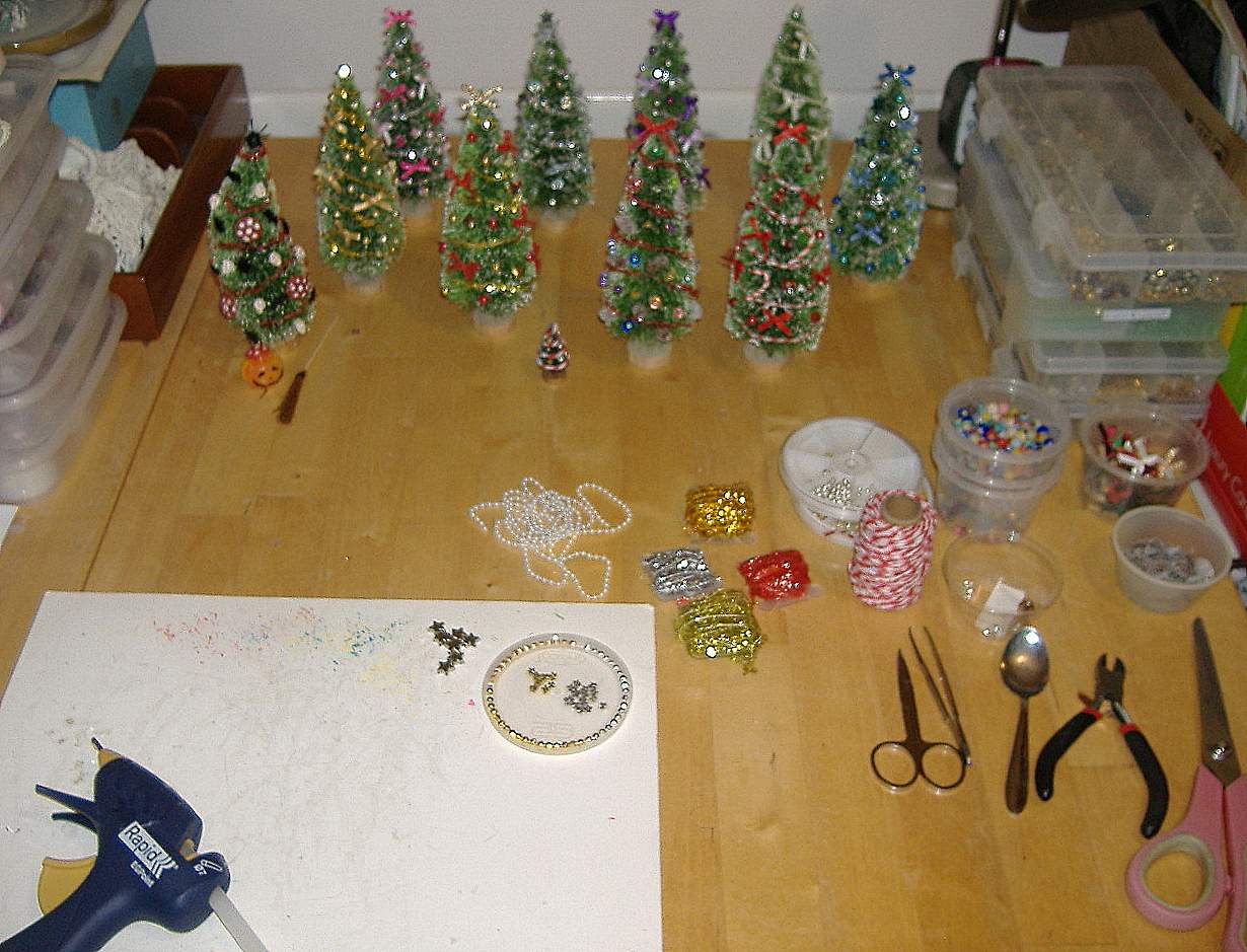Solve Seasonal Crafts Decorating Mini Christmas Trees for Dolls