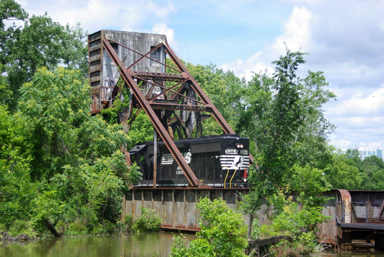 Solve NS at Shiplock in Richmond VA jigsaw puzzle online with 96 pieces