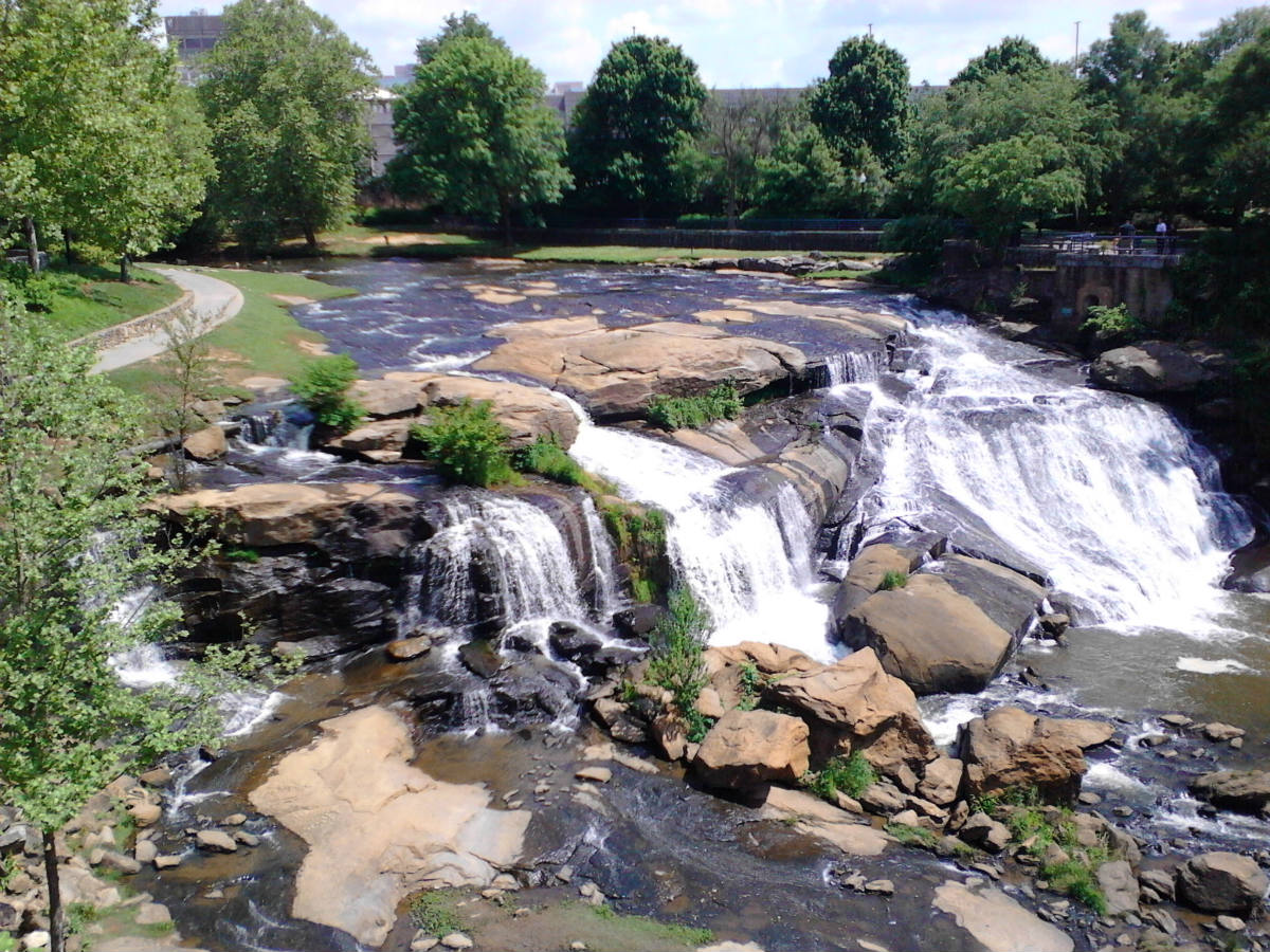 Solve Greenville, The Falls jigsaw puzzle online with 108 pieces