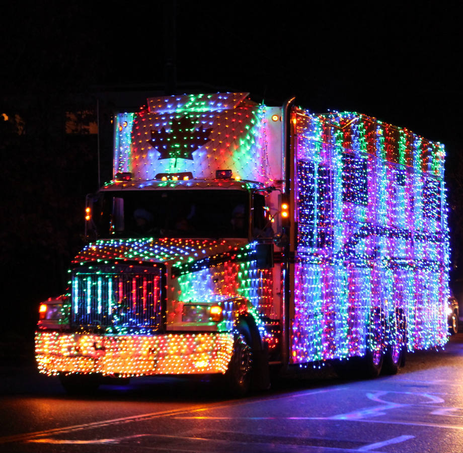 Solve Victoria's annual Christmas Light Truck Parade jigsaw puzzle