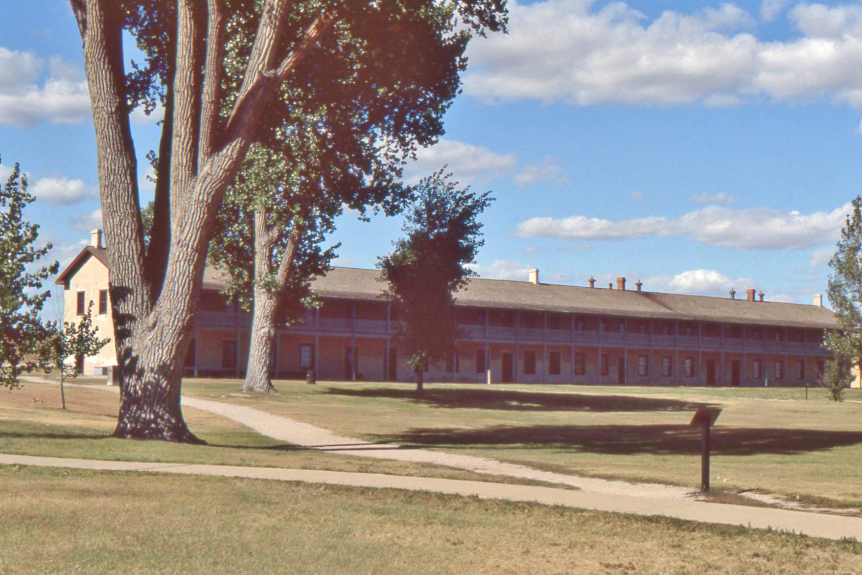 Solve Housing jigsaw puzzle online with 126 pieces