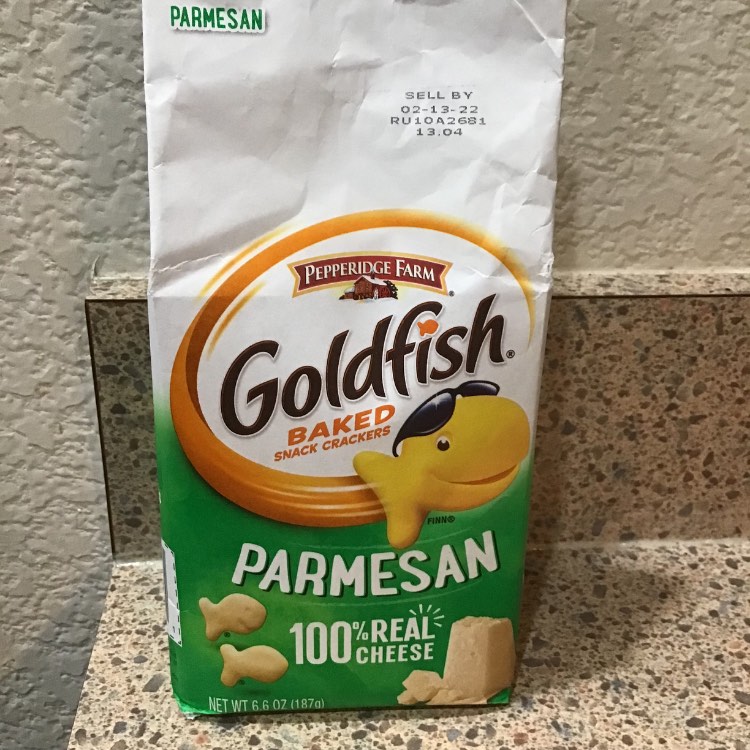 Solve Goldfish crackers Parmesan jigsaw puzzle online with 9 pieces