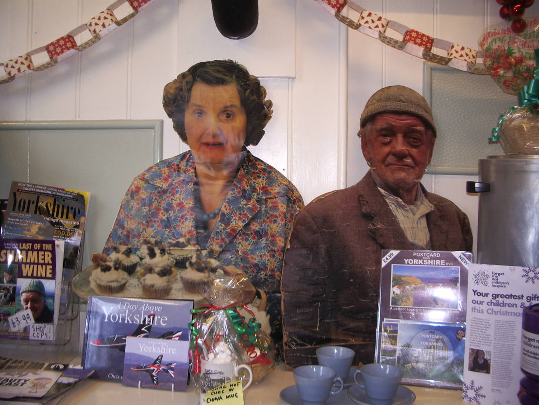 Solve Compo & Ivy, Last of the Summer Wine. jigsaw puzzle online with