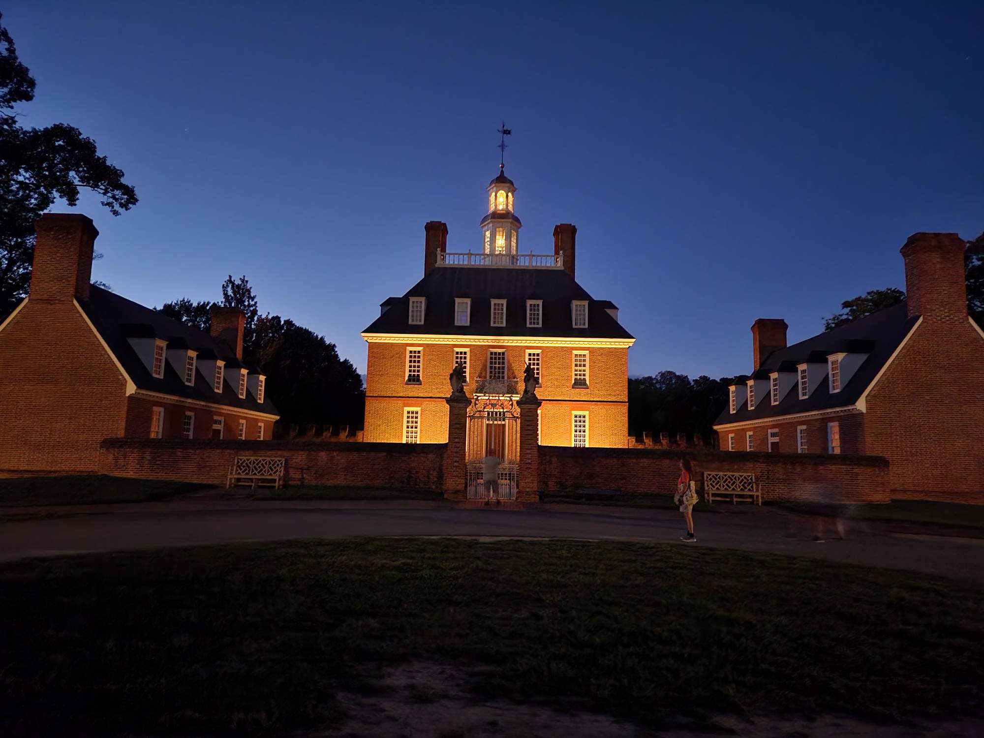 Solve Governor's Mansion, Colonial Williamsburg jigsaw puzzle online