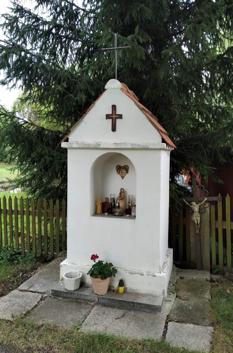 Solve from Nový Drahov, western Bohemia jigsaw puzzle online with 40 pieces
