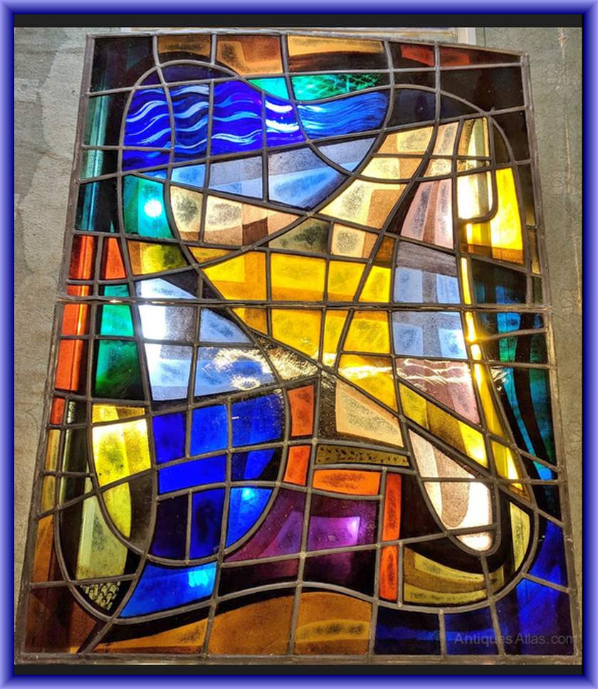 Solve Stunning stained glass window! jigsaw puzzle online with 42 pieces