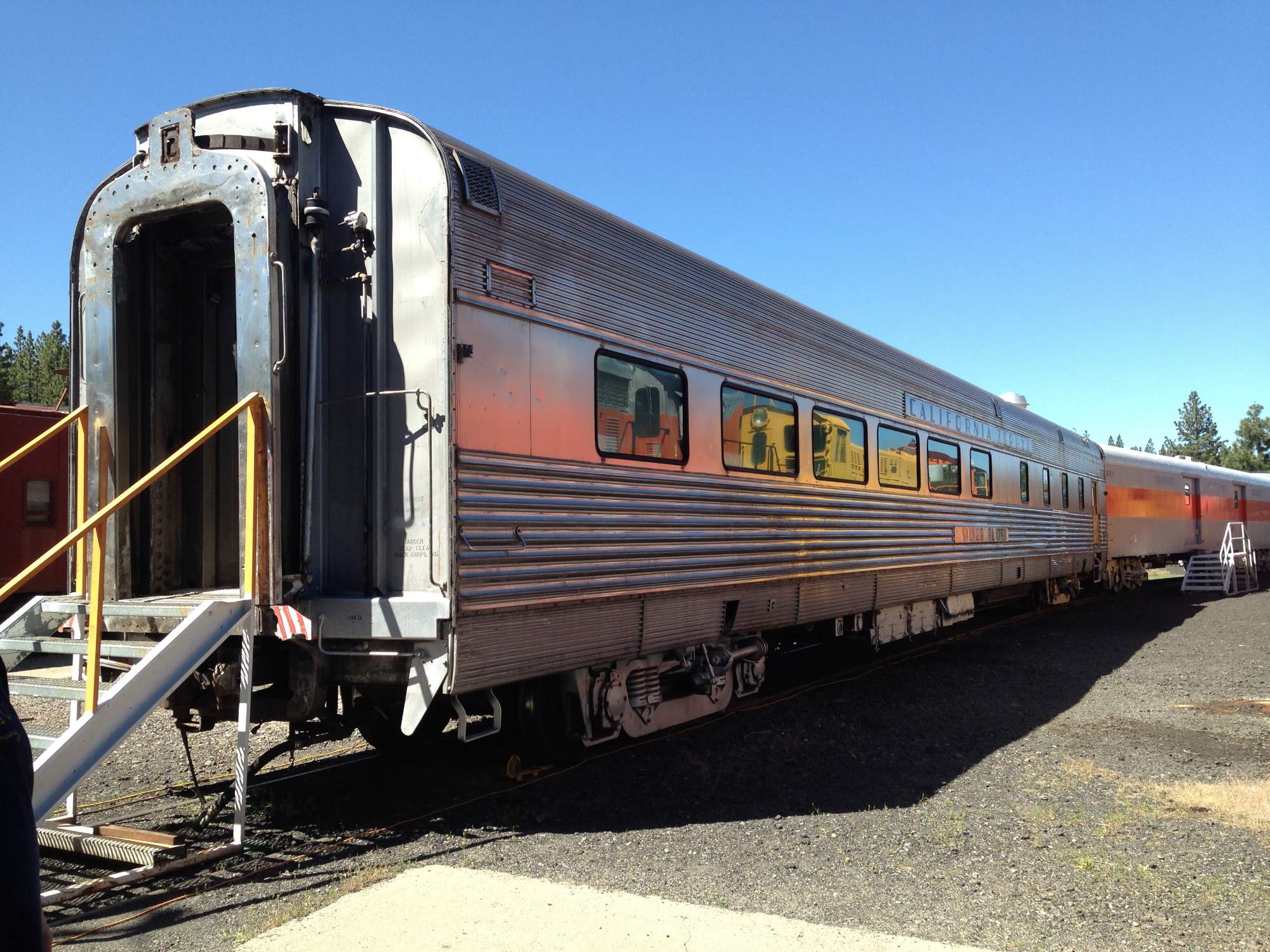 Solve California Zephyr Dining Car Silver Plate jigsaw puzzle online with 221 pieces