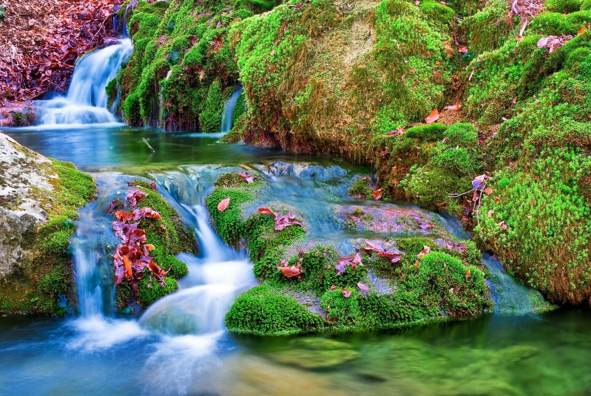 Solve amazing waterfall jigsaw puzzle online with 468 pieces