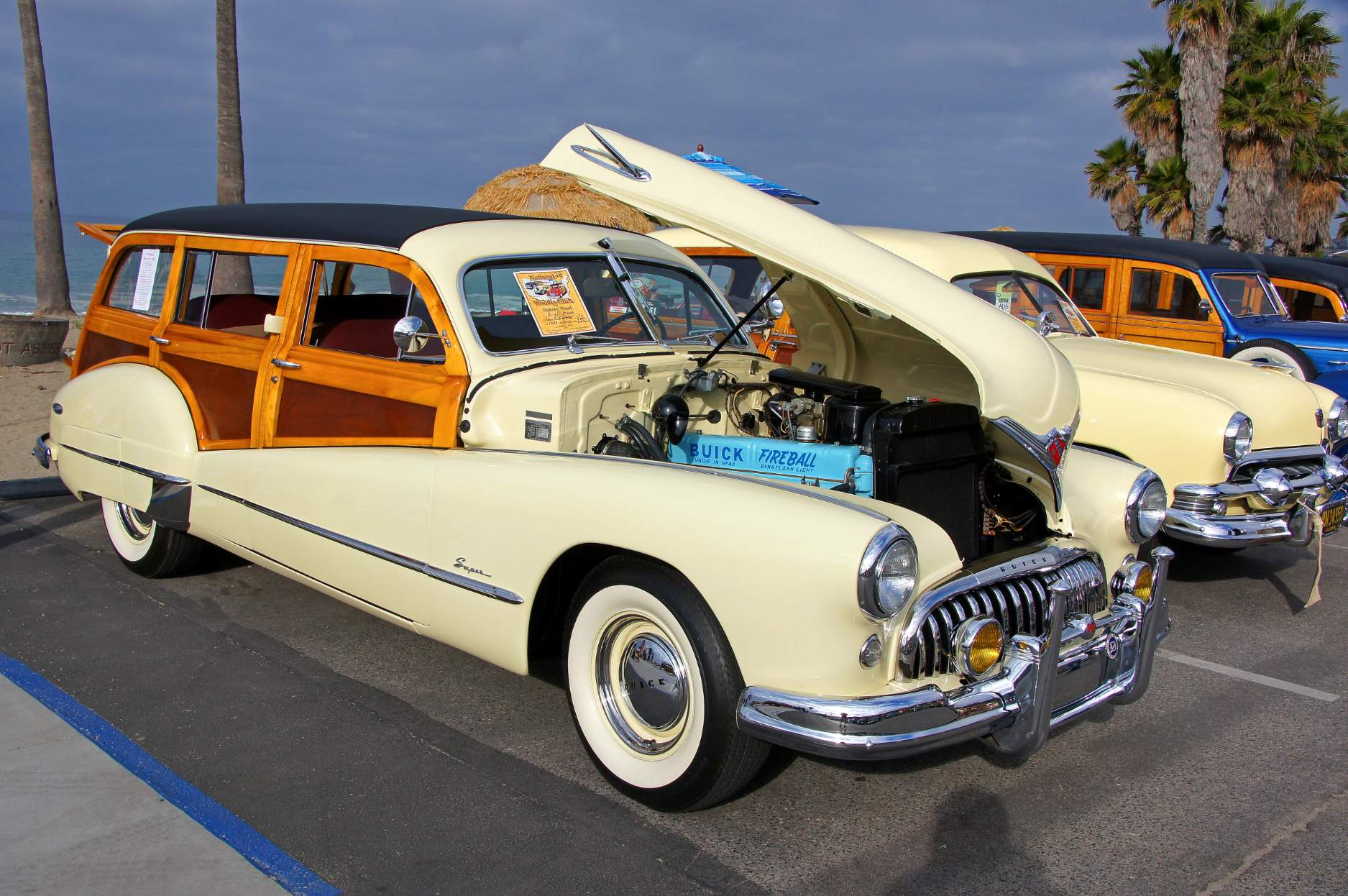 Solve Buick Woodie jigsaw puzzle online with 150 pieces