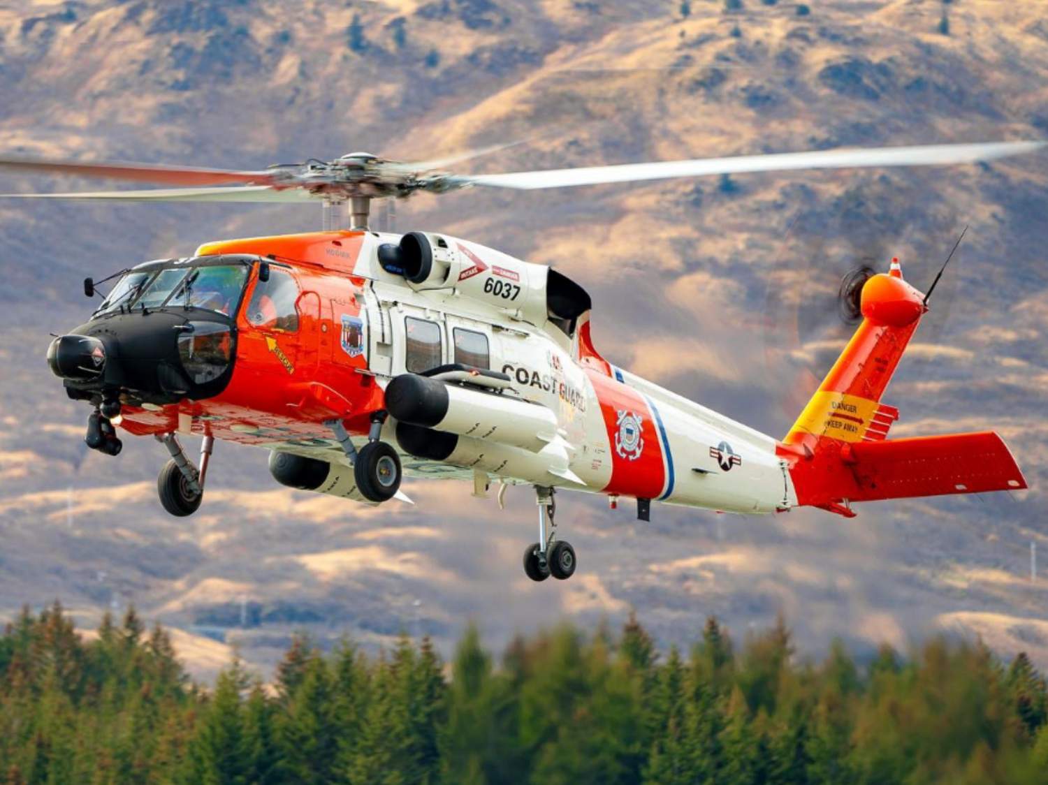 solve-coast-guard-jayhawk-helicopter-0601-jigsaw-puzzle-online-with
