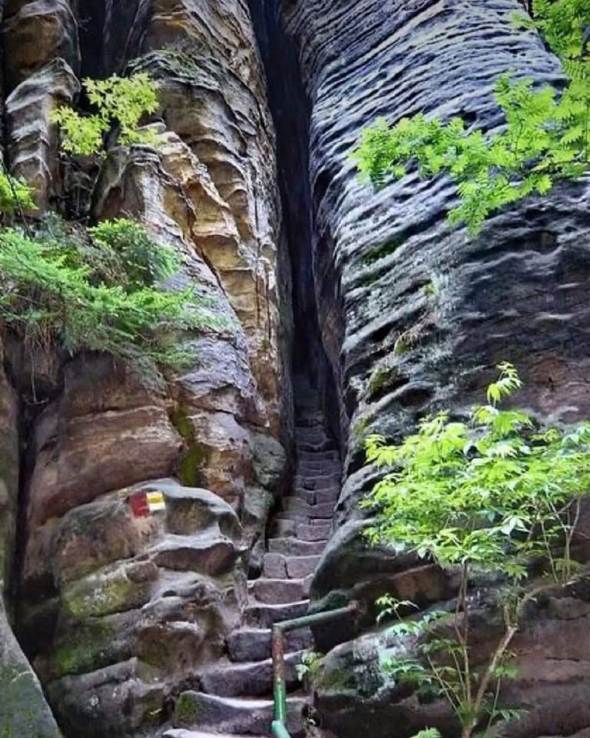 Mordor Rocks Solve Entrance to Mordor,Prachov Rocks-Czech Republic. 5623 jigsaw ...