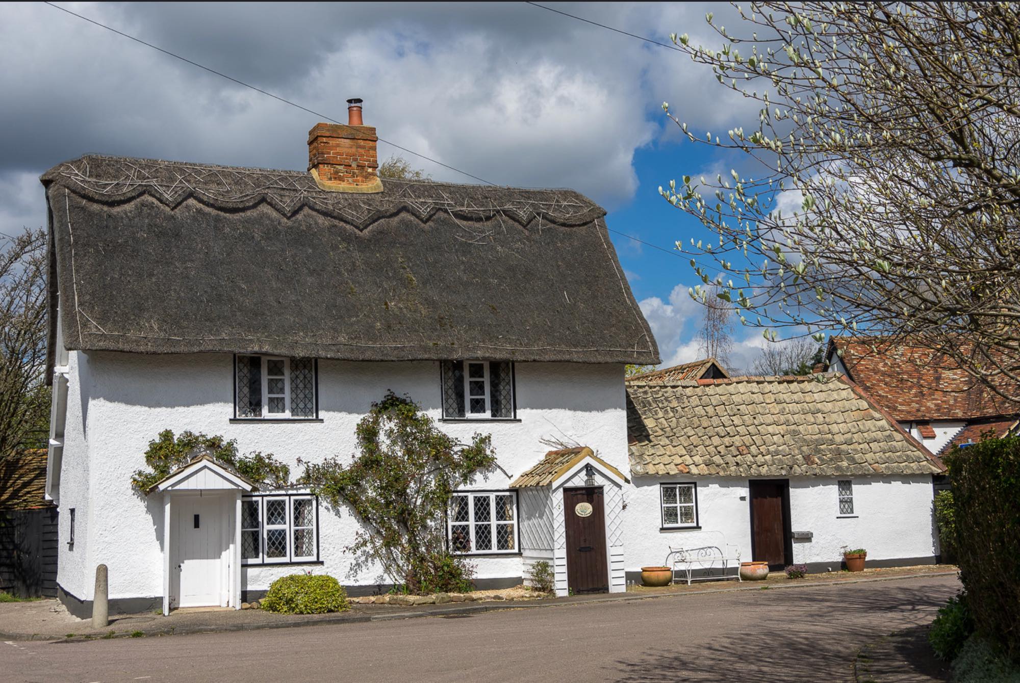 Solve Hinxworth. Hertfordshire. UK. jigsaw puzzle online with 198 pieces