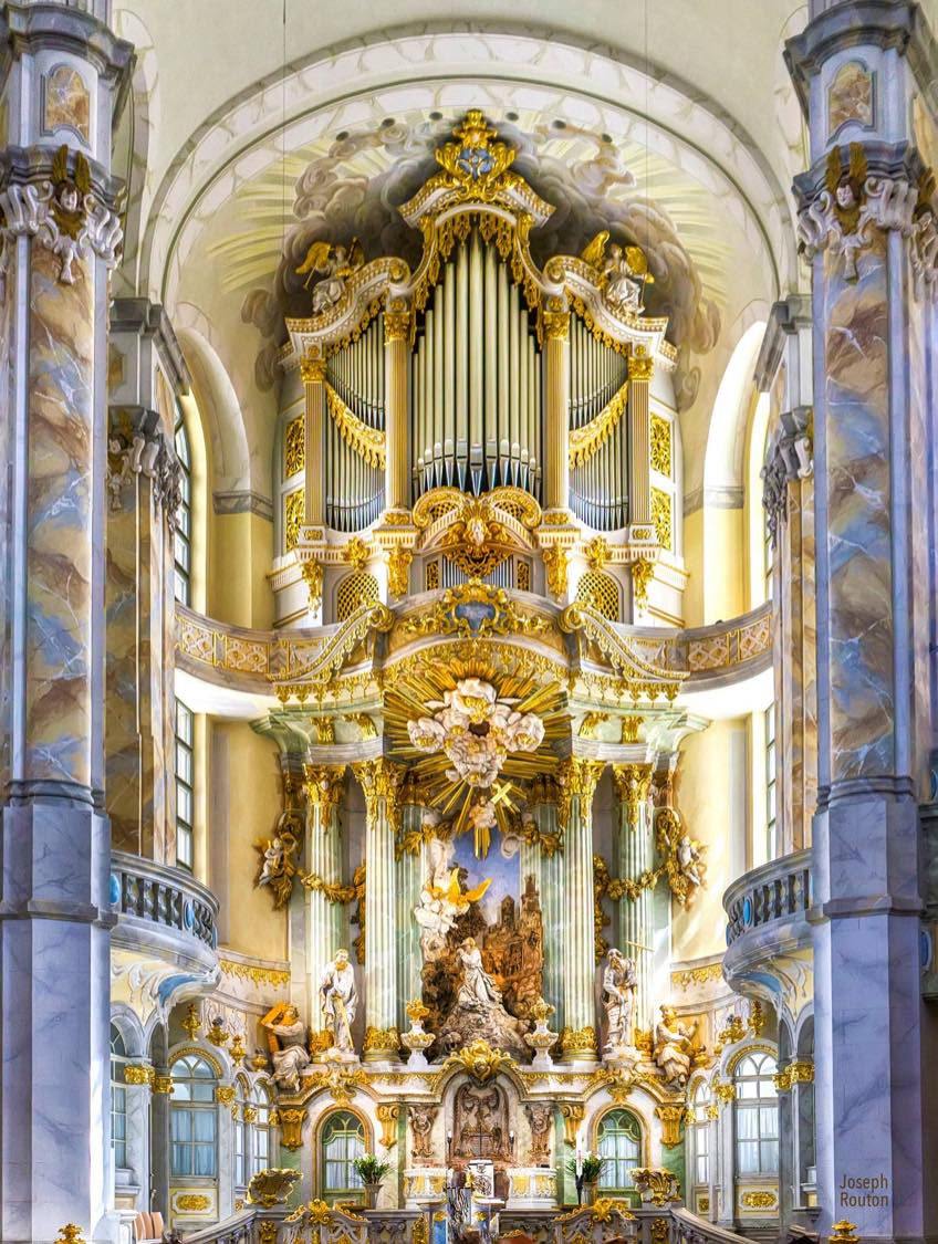500 Piece Wooden Jigsaw Puzzle - Dresden Frauenkirche Cartoon Art, 20.6x15.1 Inch, Basswood