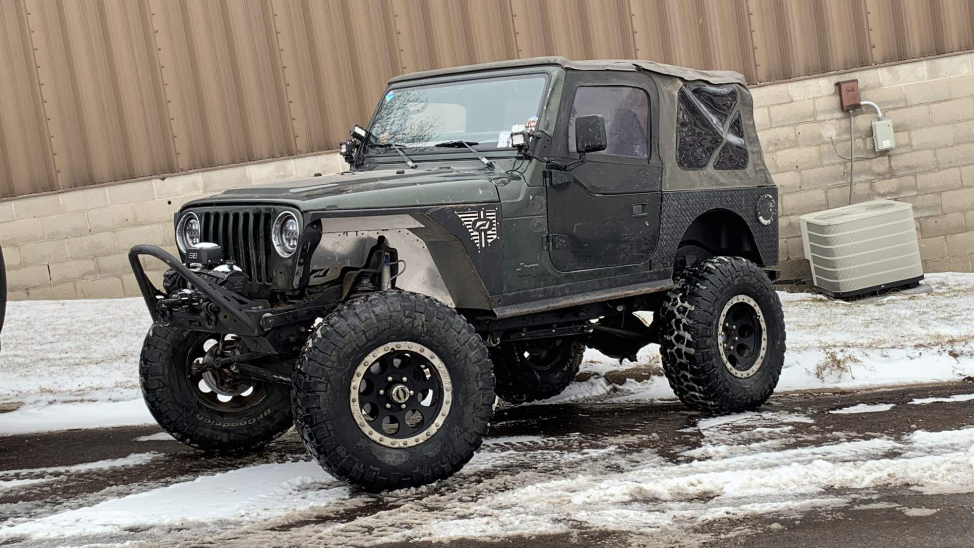 Jigsaw Puzzle Jeep Wrangler 390 pieces Jigidi