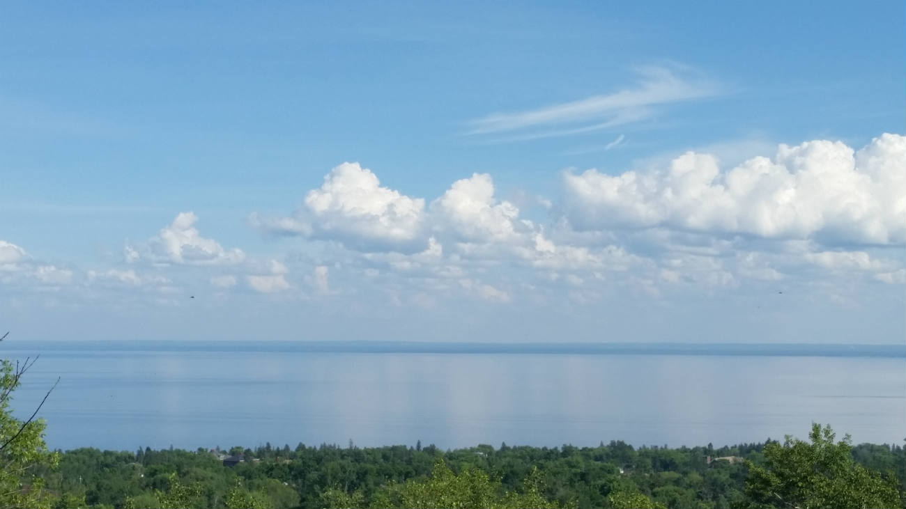 Solve Skyline Drive Duluth MN jigsaw puzzle online with 91 pieces