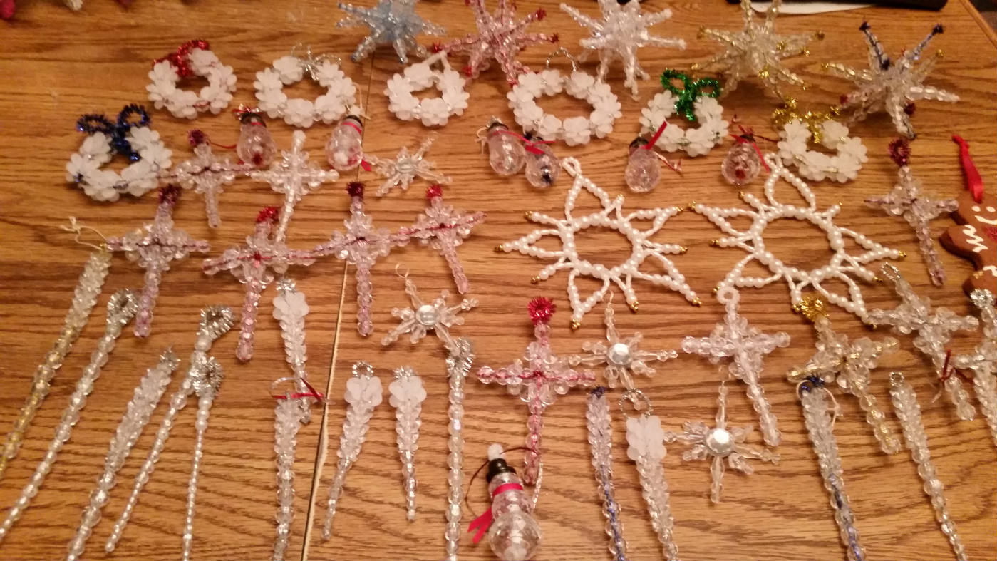 Solve christmas jigsaw puzzle online with 112 pieces