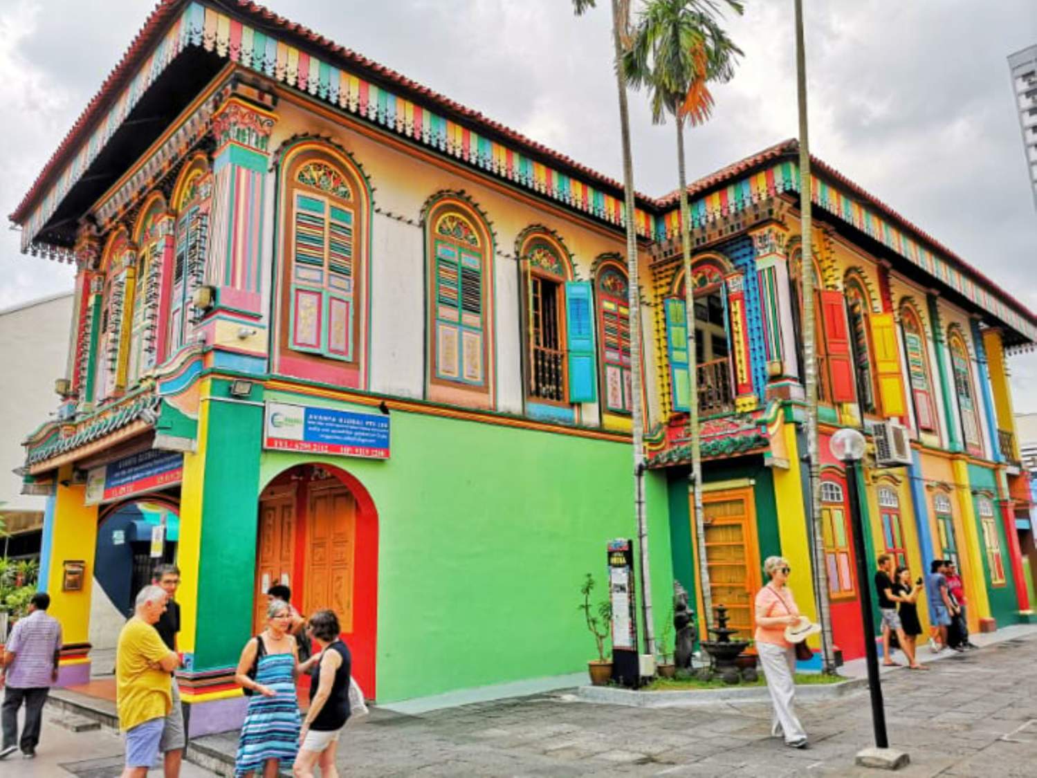 Solve Singapur jigsaw puzzle online with 70 pieces