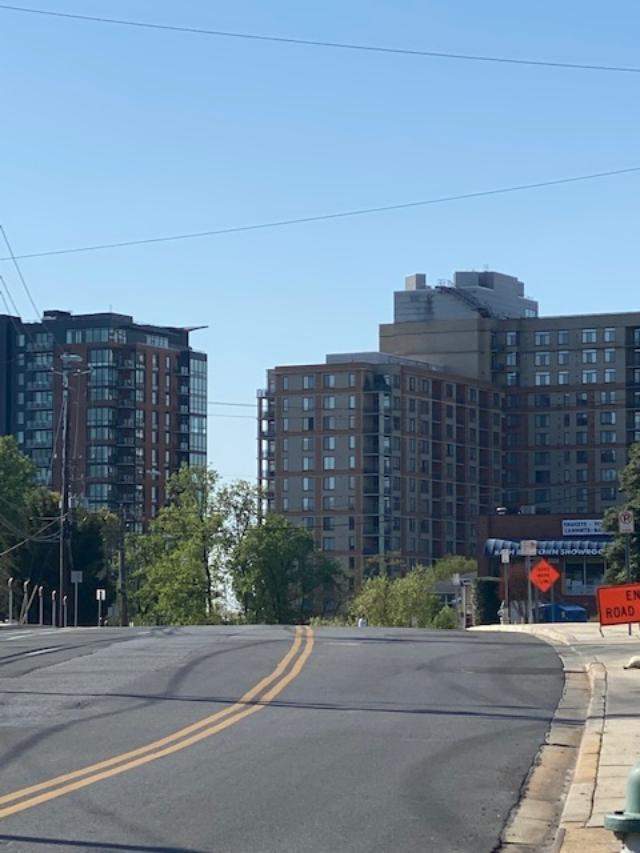 Solve Apartments jigsaw puzzle online with 20 pieces