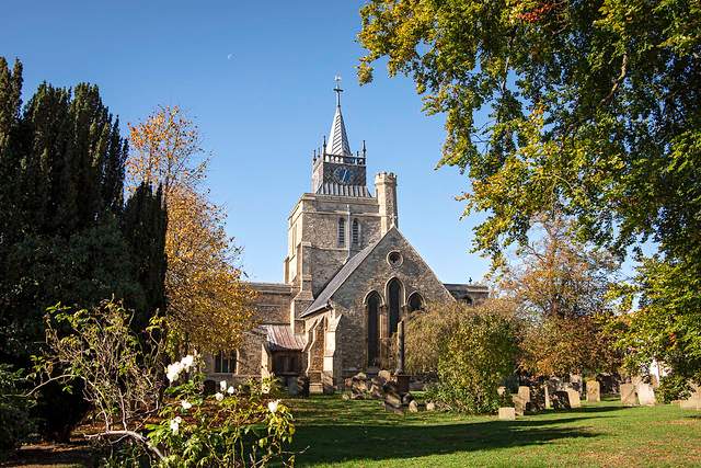 Solve Aylesbury, Aylesbury Vale, England jigsaw puzzle online with 54