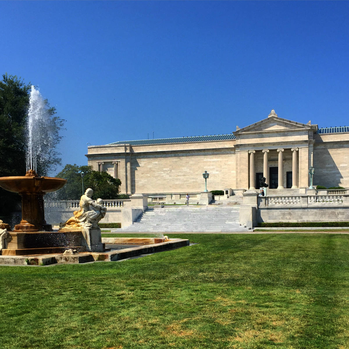 Solve Cleveland Art Museum jigsaw puzzle online with 144 pieces