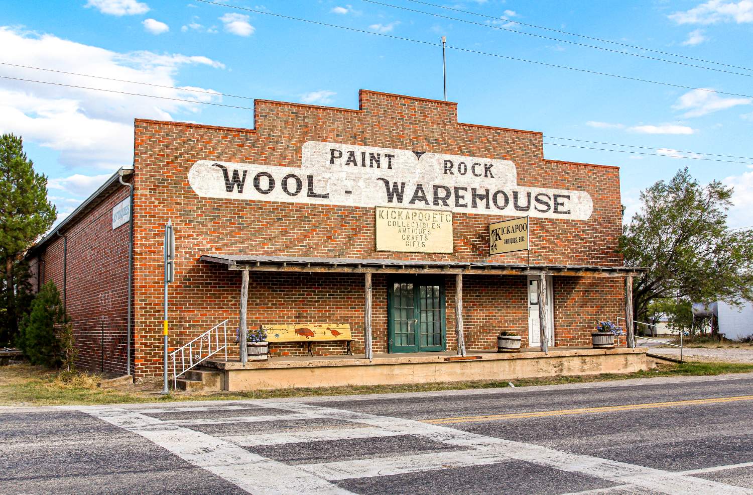 Solve PAINT ROCK TEXAS jigsaw puzzle online with 96 pieces