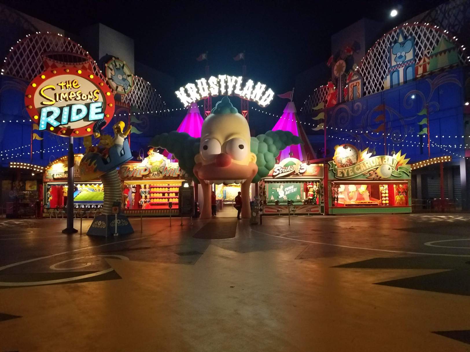 Solve Krustyland Universal Studios Hollywood jigsaw puzzle online with