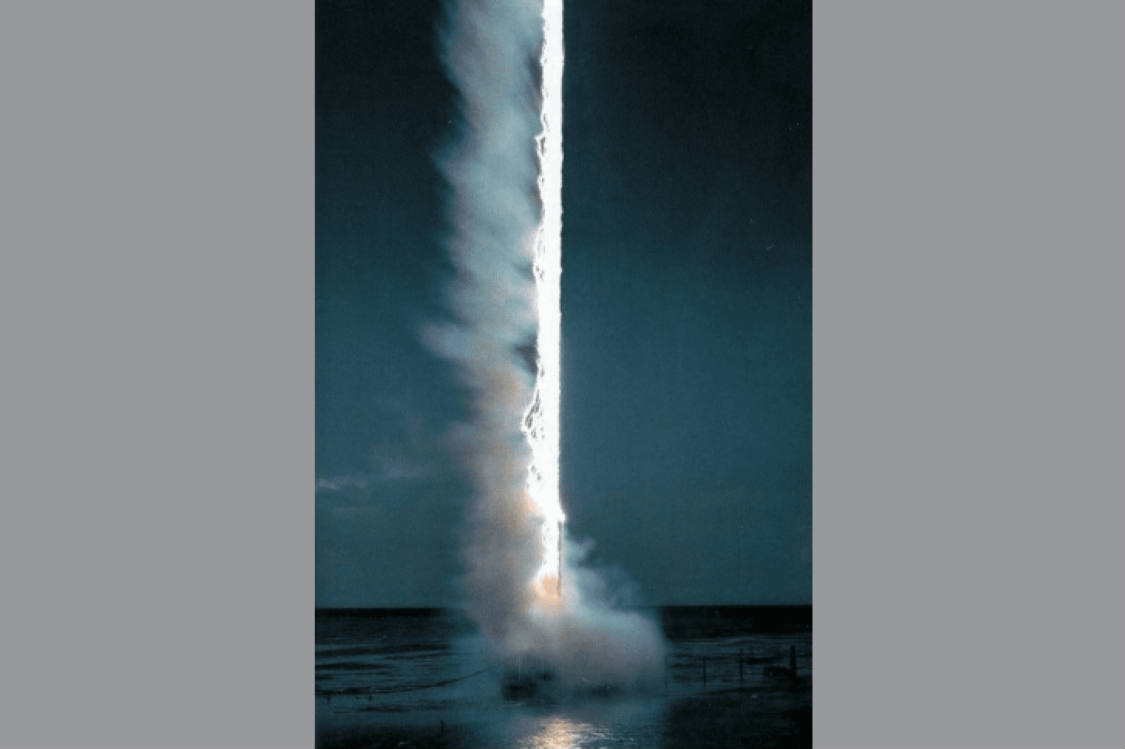 Solve Electricity Meets Water jigsaw puzzle online with 187 pieces