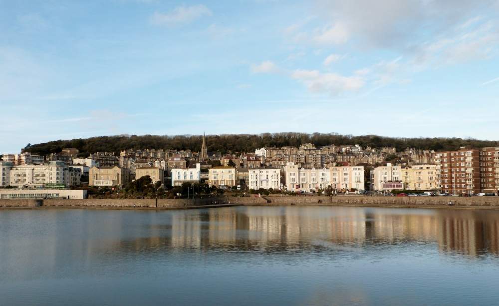 Solve Weston super Mare jigsaw puzzle online with 28 pieces
