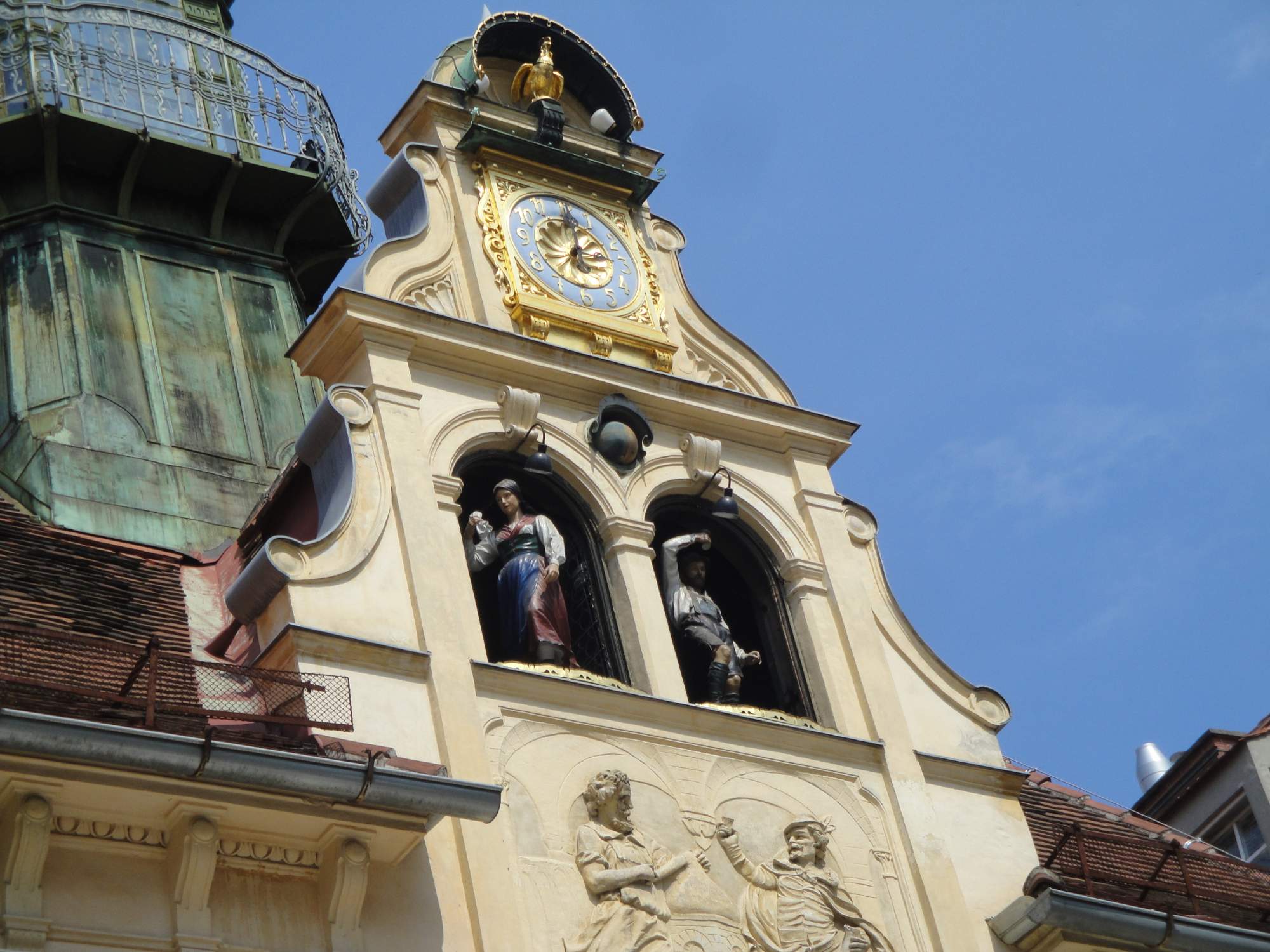 Solve Glockenspiel, Graz, Austria jigsaw puzzle online with 540 pieces
