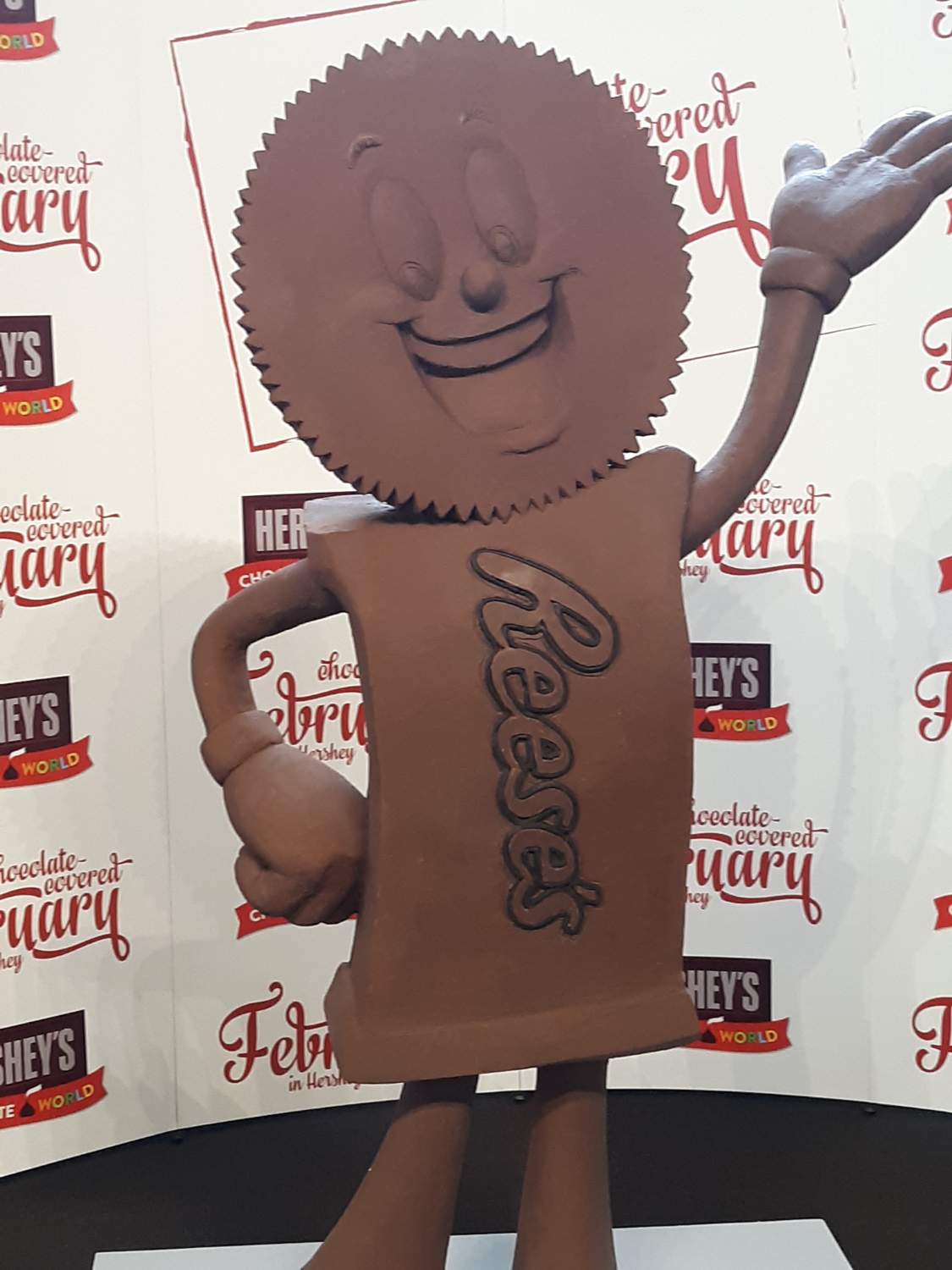 Solve Reese's Guy jigsaw puzzle online with 300 pieces