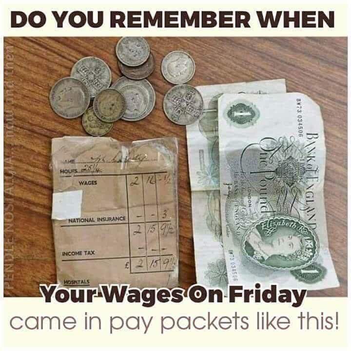 Solve Pay jigsaw puzzle online with 9 pieces