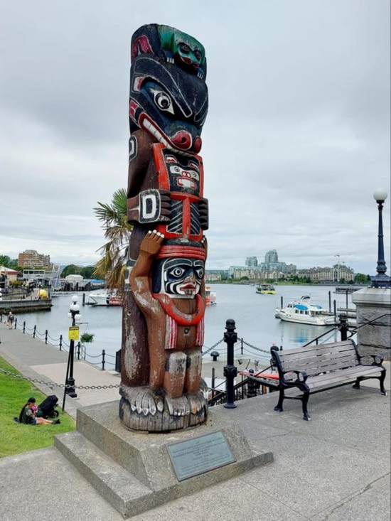 Solve Victoria BC Canada 🇨🇦 jigsaw puzzle online with 12 pieces