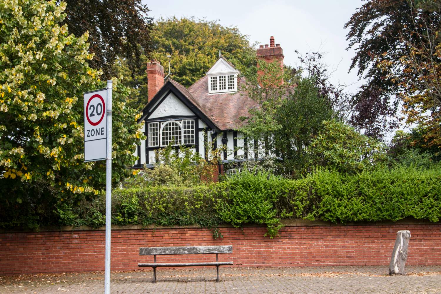 Solve Thornton Hough 1892014 housing 02 jigsaw puzzle online with 96