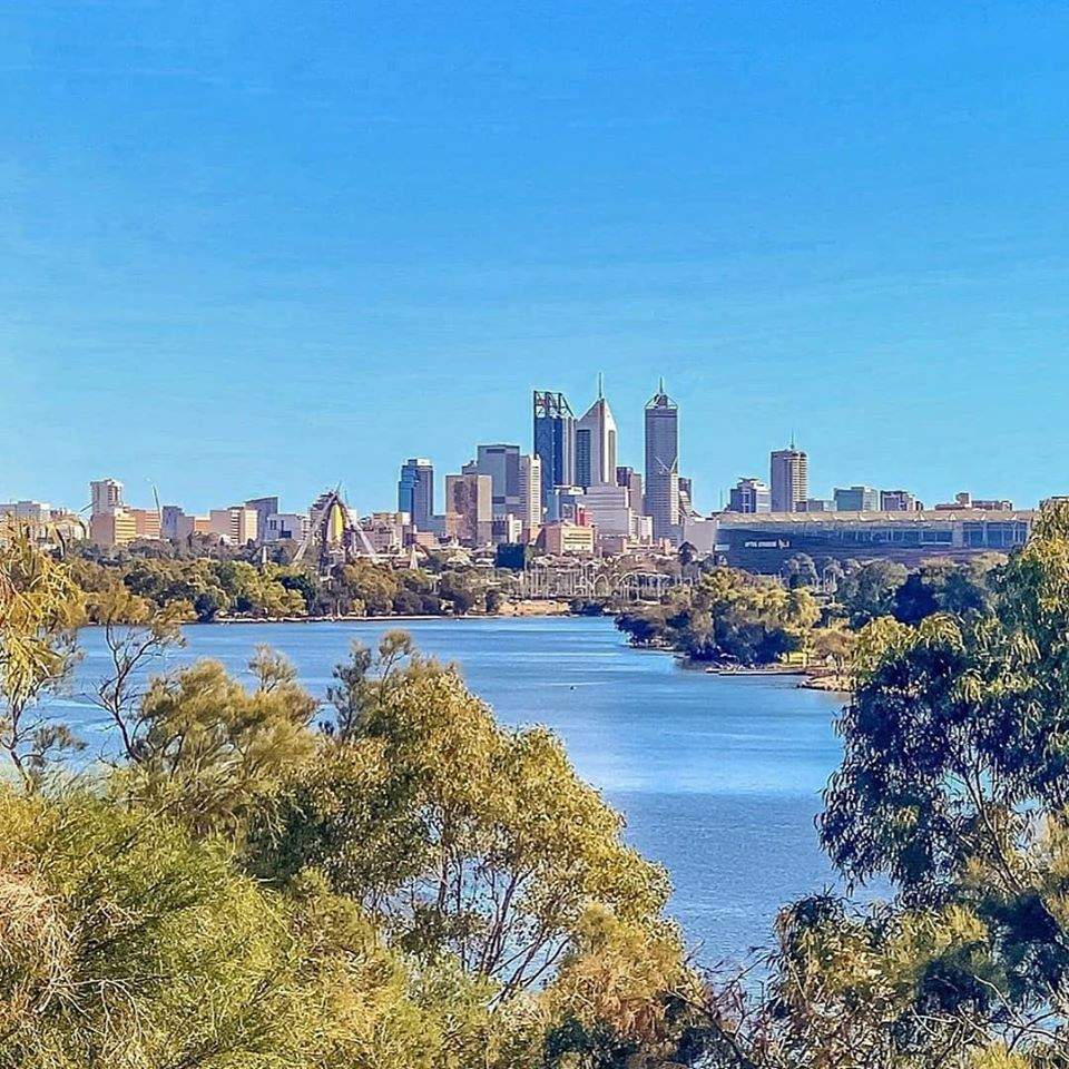 Solve Perth jigsaw puzzle online with 144 pieces