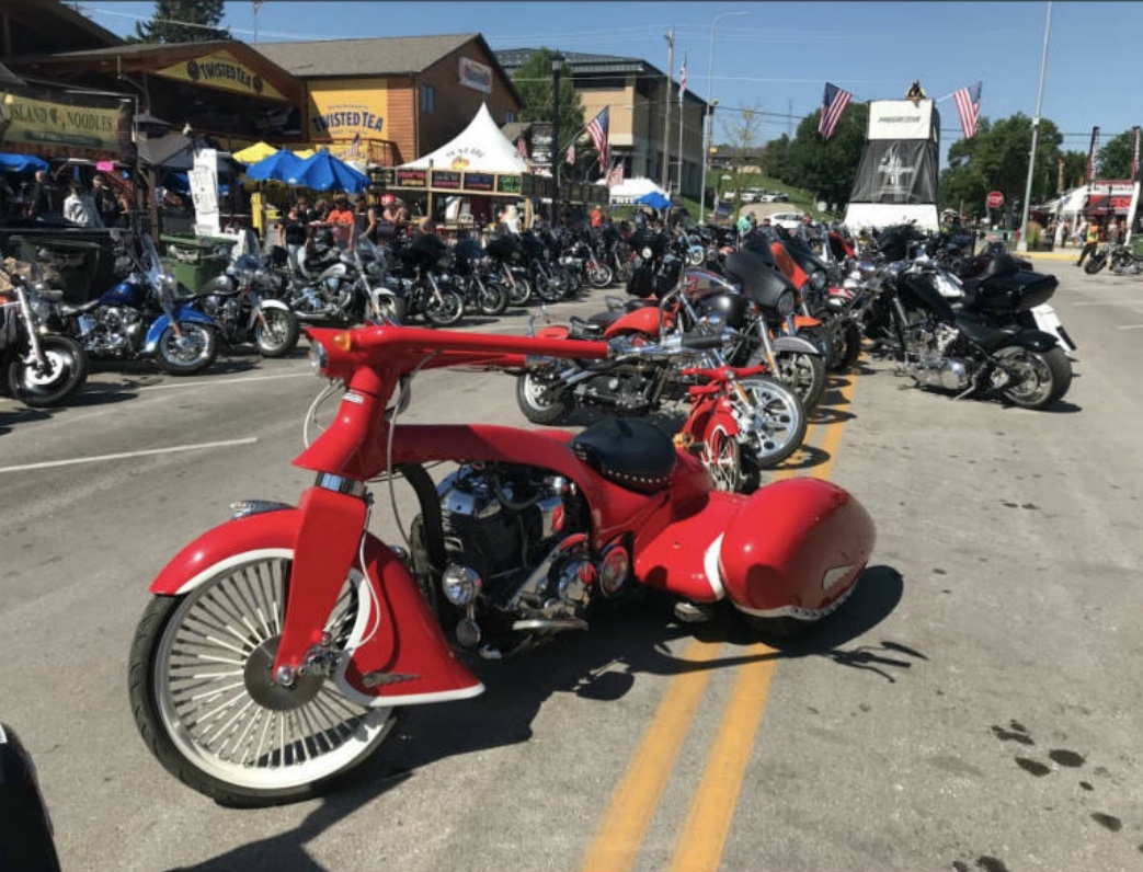 Solve Cool motorcycle trike... jigsaw puzzle online with 130 pieces