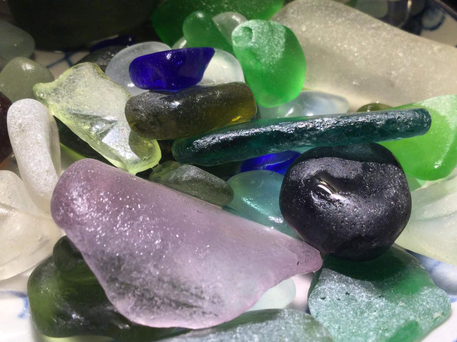 Solve Sea glass dreams jigsaw puzzle online with 88 pieces