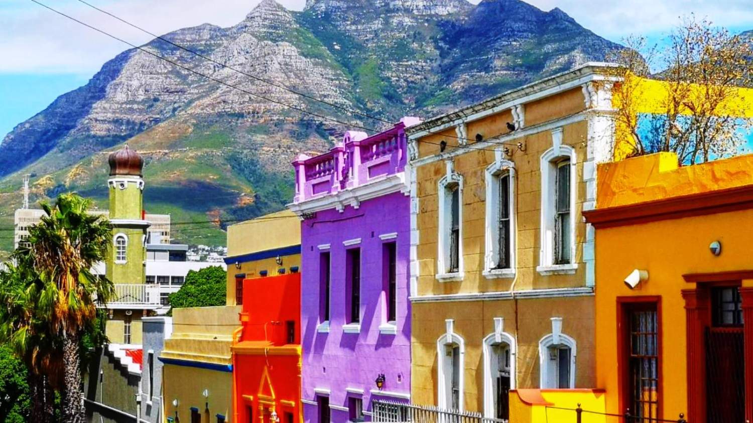 Solve Colors Of Cape Town jigsaw puzzle online with 84 pieces