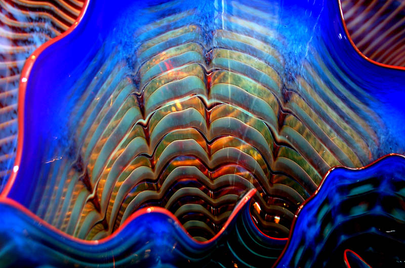 Solve Dale Chihuly glass 2 jigsaw puzzle online with 96 pieces