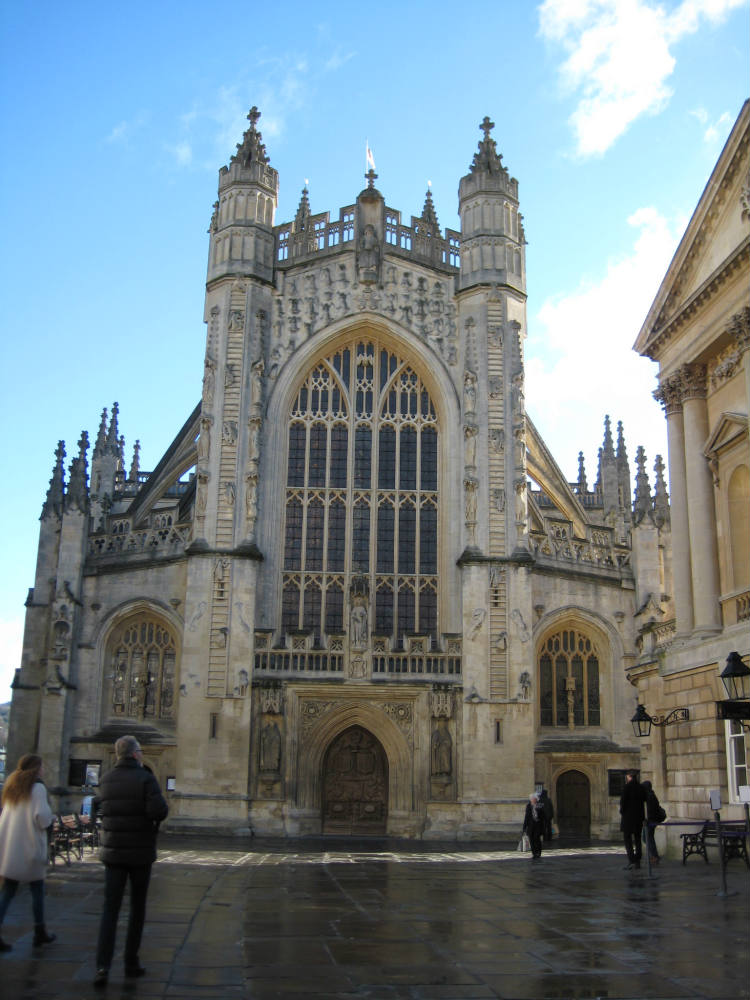 Solve Bath Abbey jigsaw puzzle online with 80 pieces