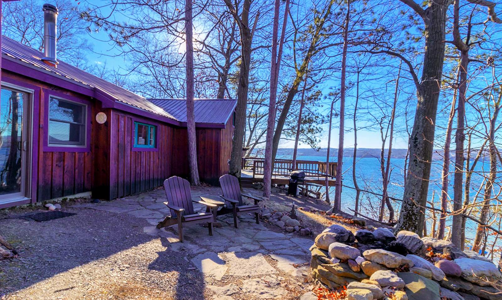 Solve Seneca Lake Summer Camp jigsaw puzzle online with 209 pieces